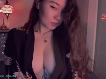 lu_blu model from Chaturbate