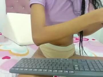 yaiza_sexylove from Chaturbate is Freechat