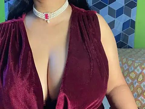 Aishwarya_101_ from StripChat is Freechat