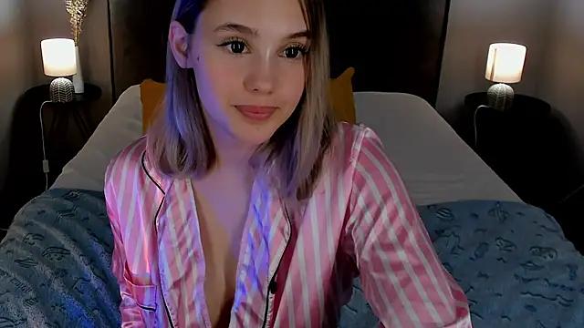 Check-out the world of girls and talk with our steaming hot slutz, bringing your desired characters to life with authentic apparel and cam streams.