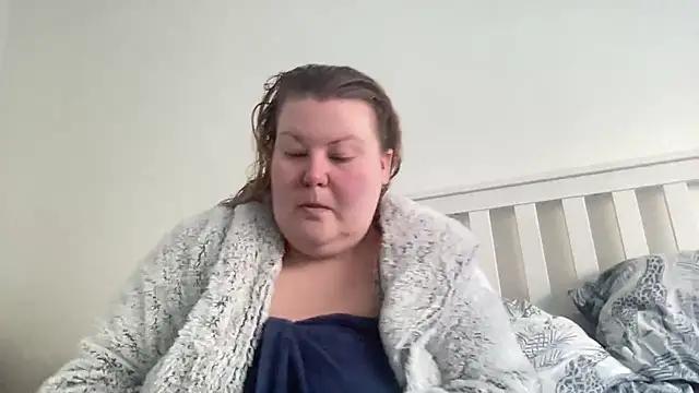 Busty-BBW-Emilie from StripChat is Freechat