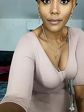 CandyBlack_BBW from StripChat is Freechat