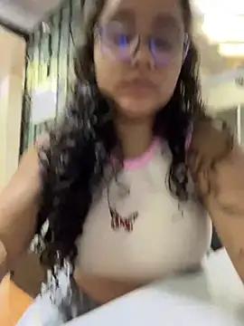 CurlyGirl_1 from StripChat is Freechat