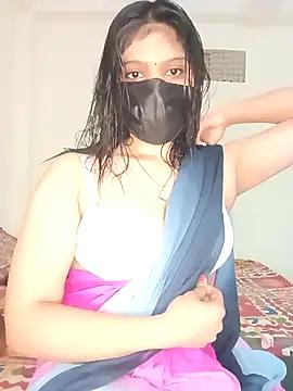 Diamond_Disire from StripChat is Freechat