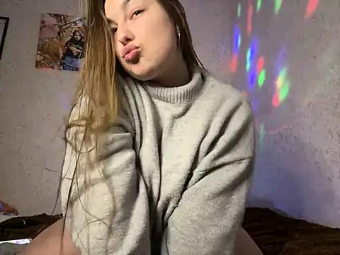 Gina_cutie from StripChat is Freechat