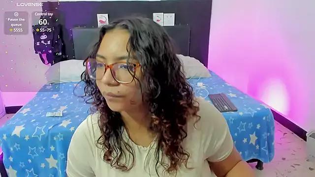 im_angels77 from StripChat is Freechat