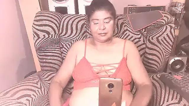 juicytits2 from StripChat is Freechat