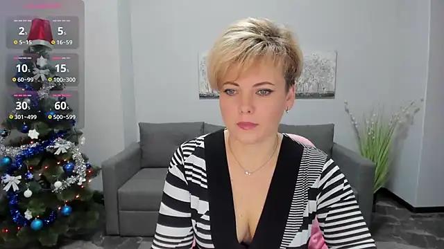 Julia_Wilsone from StripChat is Freechat