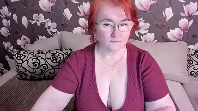 leiamillersonn from StripChat is Freechat