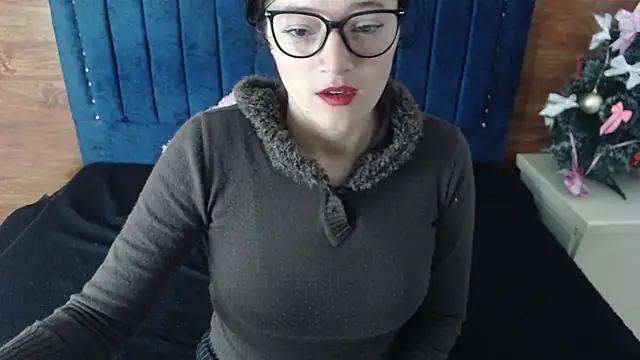 lunazulsj from StripChat is Freechat