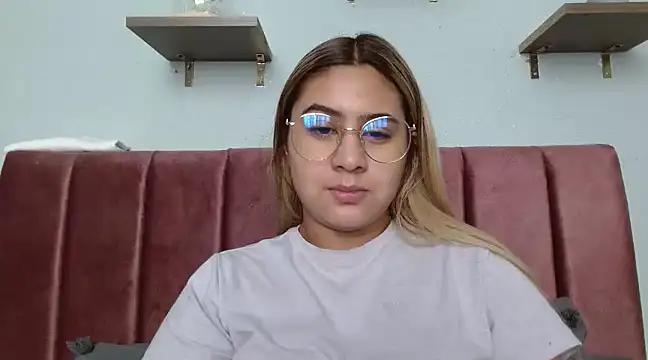 Miabonnett_ from StripChat is Freechat