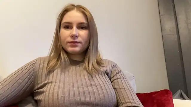 NicoleYoung from StripChat is Freechat