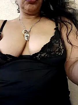 PichyPrettyPussy from StripChat is Freechat