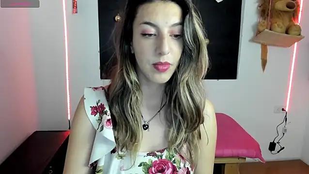 queen-natty from StripChat is Freechat