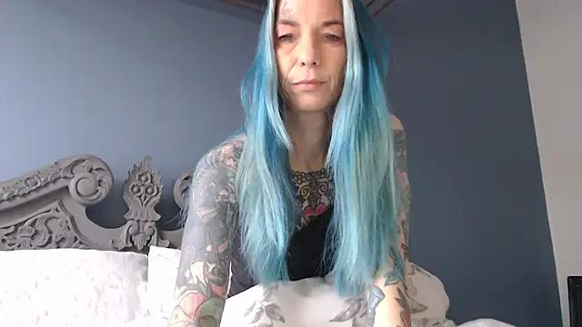 RavenryderUK from StripChat is Freechat