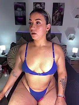 SalomeMartinesss from StripChat is Freechat