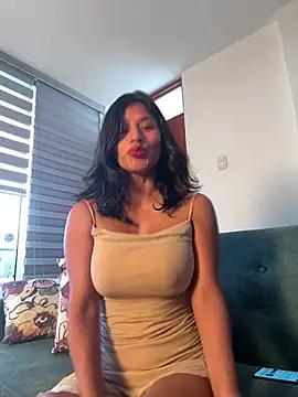 sexi_noemi from StripChat is Freechat