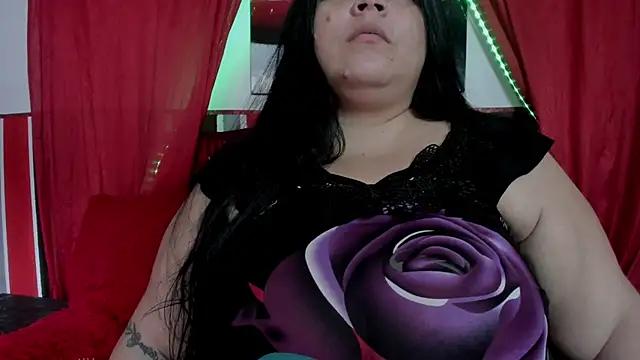 sobigcurvy4u from StripChat is Freechat