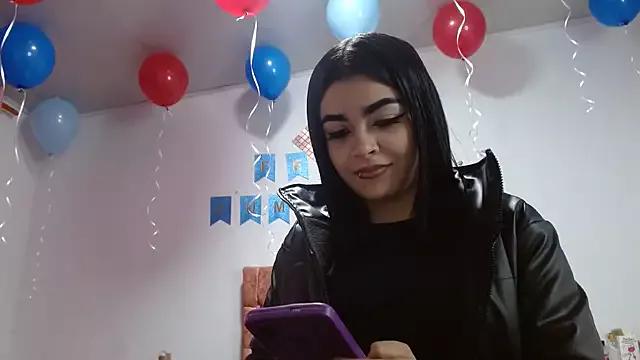 sofyyhoneyy from StripChat is Freechat