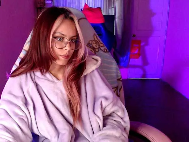 7Hana7 — I love that they give me love in my pussy, it makes me very horny, I love that they make me delicious make me scream without stopping