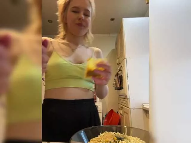 Advaya on BongaCams 