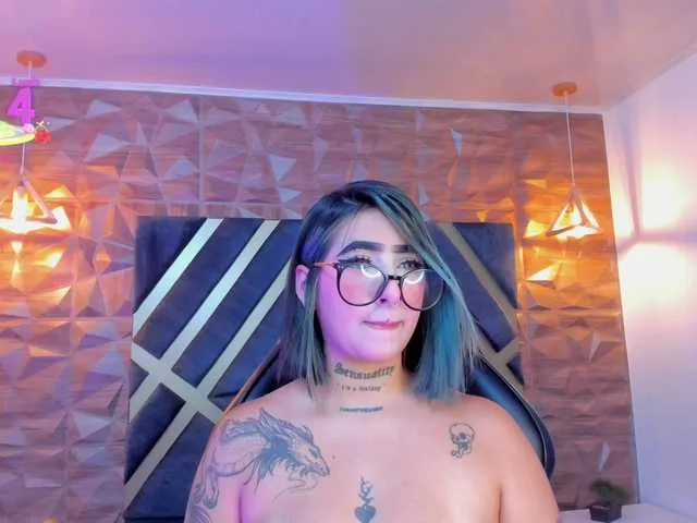 Alahia-Dangelo on BongaCams 