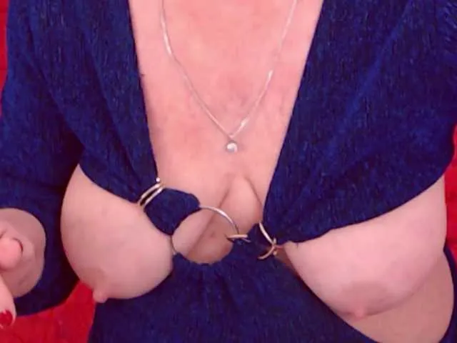 AlanaRichards on BongaCams 