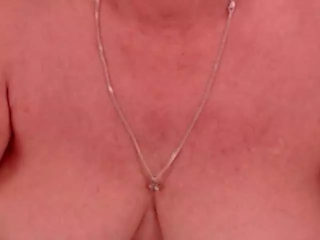 AlanaRichards on BongaCams 