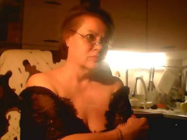 AlyaBest777 on BongaCams 