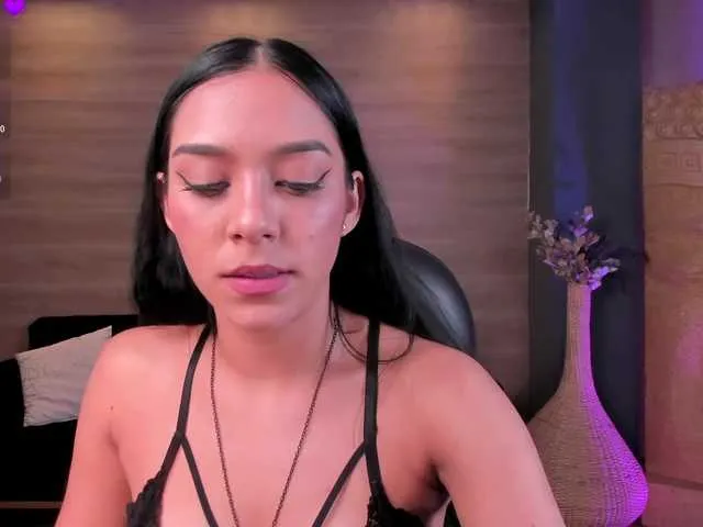 AmaliaCruss on BongaCams 
