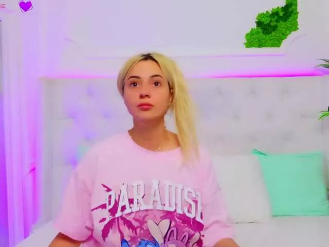 AriannaSins on BongaCams 
