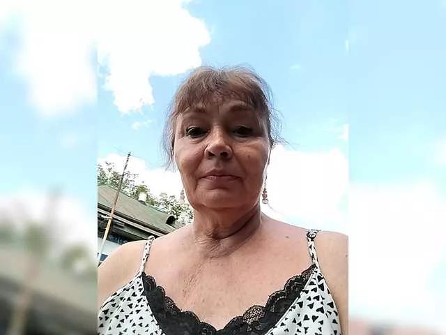 asya18 on BongaCams 