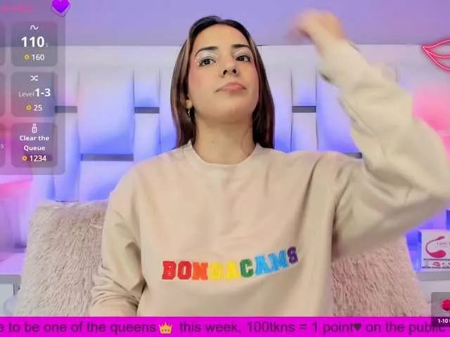 BellaSaint on BongaCams 