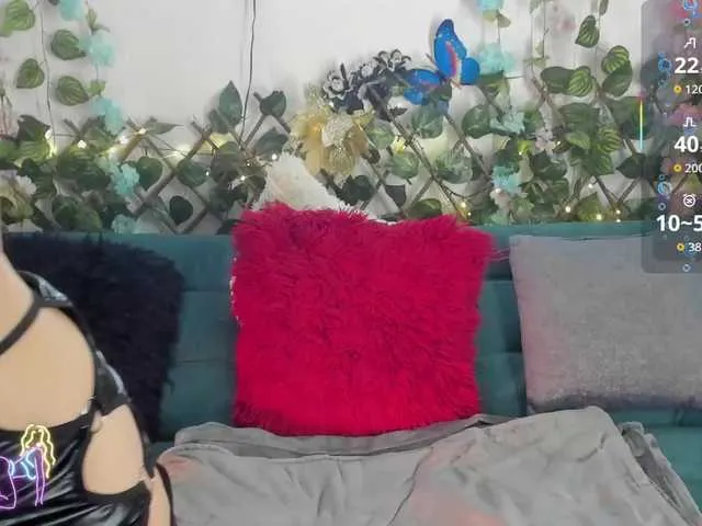 Duramapola — sweet, intelligent, kind men, sense of humor, imagination, C2C. I don't care about the size, I care what you have in your mind, that you want to see beyond my body; that you be my sweet devil and be your crazy angel.