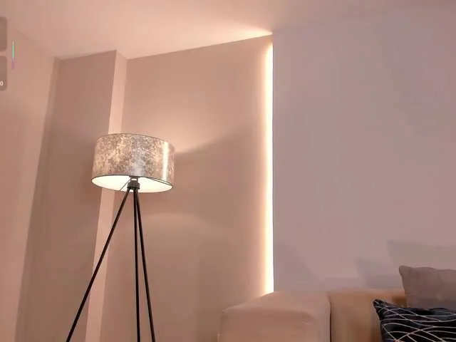 EllaClark on BongaCams 