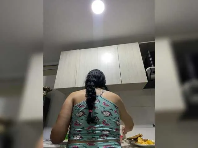 EvanShell1 on BongaCams