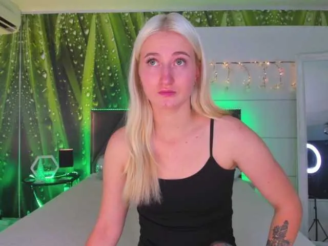 HollyTaillor on BongaCams 