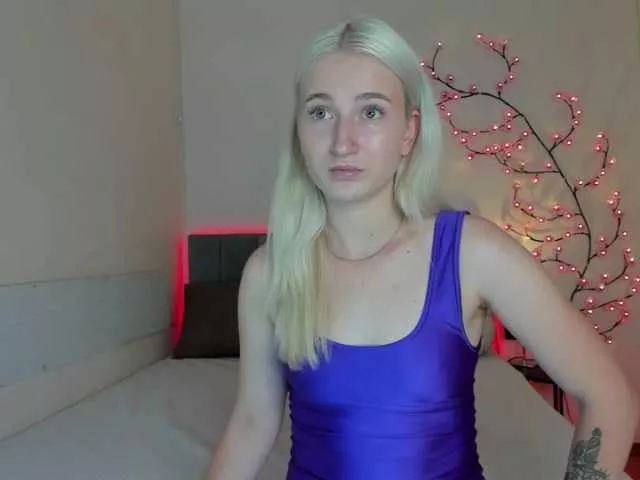 HollyTaillor on BongaCams 