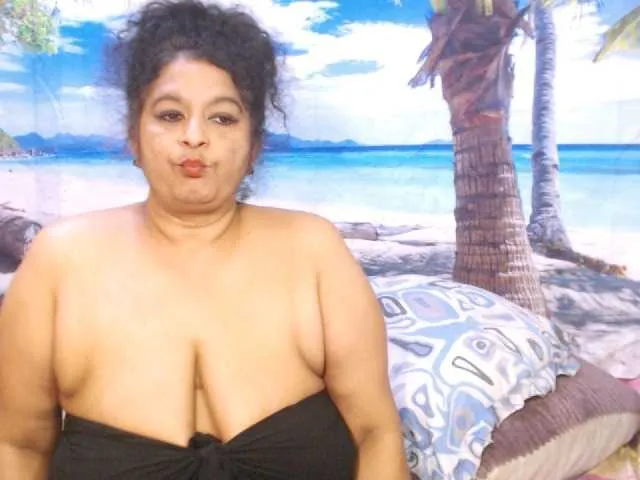 indianstar75 on BongaCams 