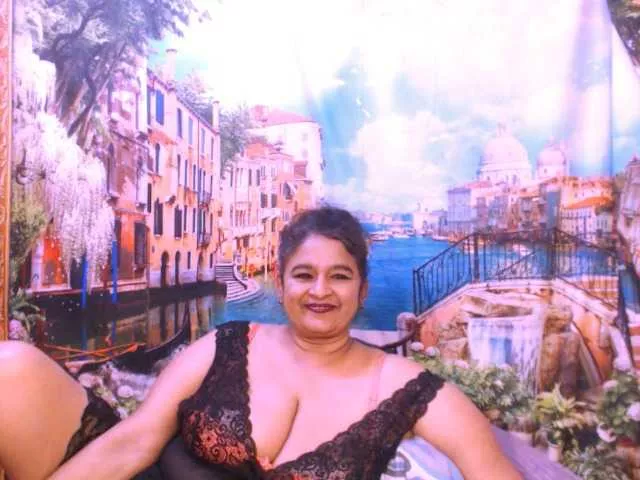 indianstar75 on BongaCams 