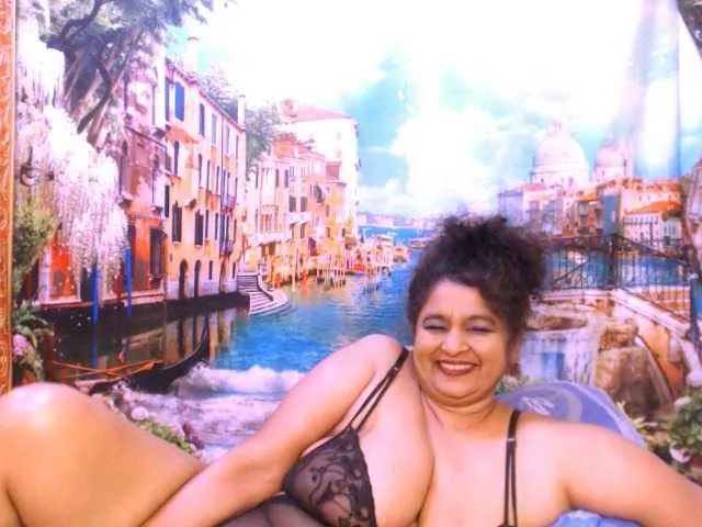 indianstar75 on BongaCams 