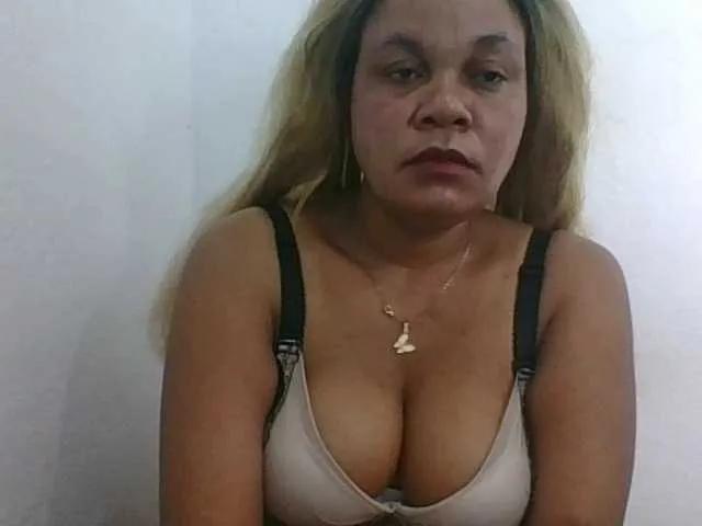 JELLA1 on BongaCams 
