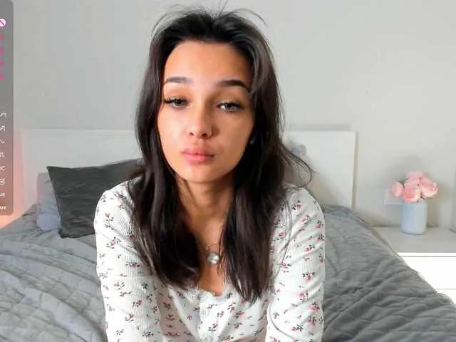 Offline Jessie0meow on BongaCams