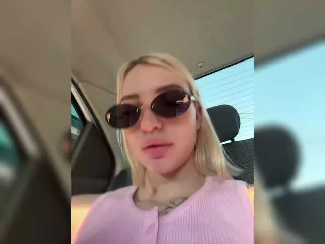 KettyPretty25 on BongaCams 