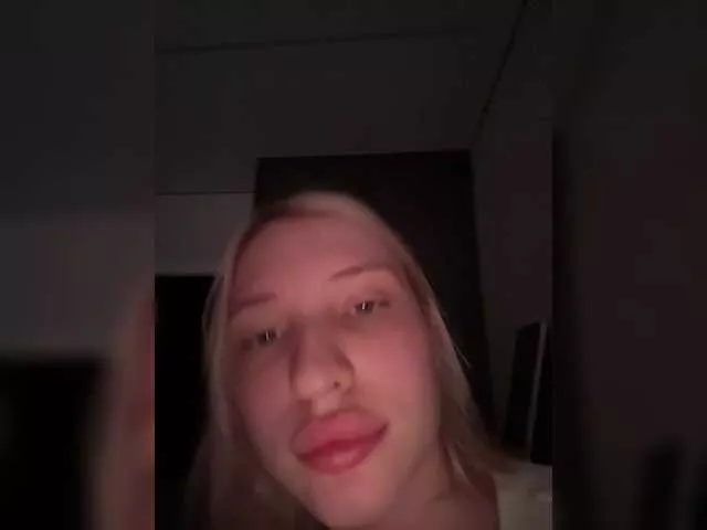 KettyPretty25 on BongaCams 