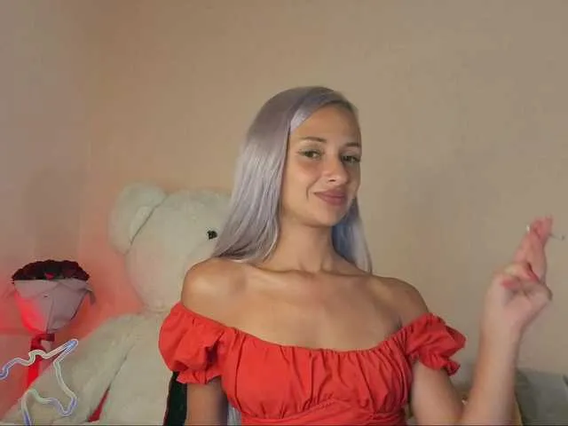 KiraWhite on BongaCams