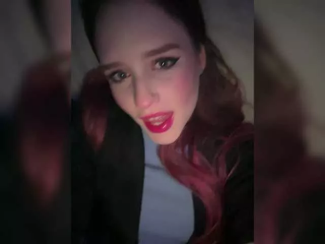 L0lly-D0lly on BongaCams 