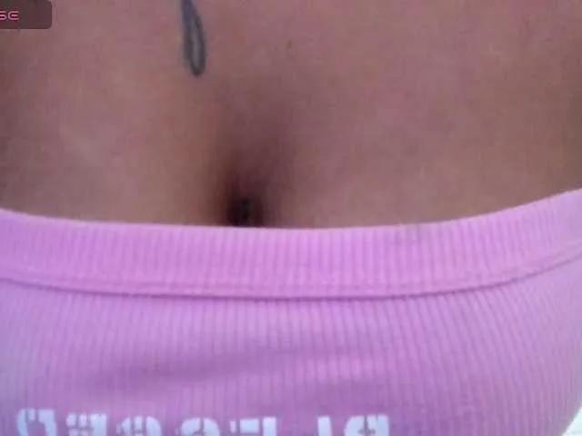 Lexxiiross on BongaCams 
