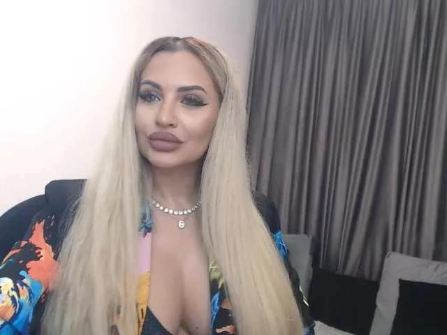 Offline lovelyblondyx on BongaCams