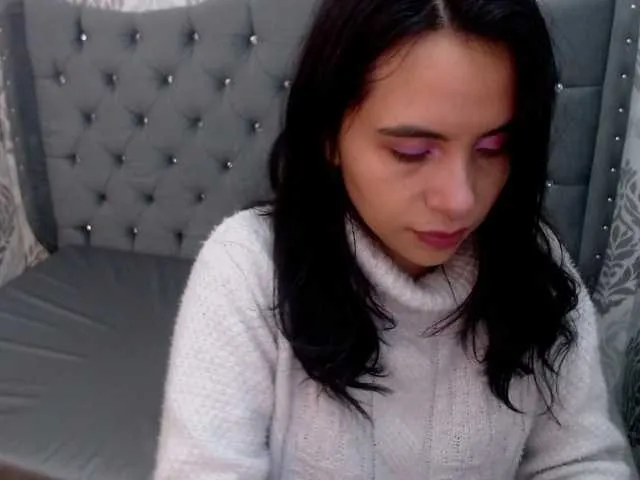 lunavalencia — A good romantic / sex horny chat, handsome guys, good hard cocks and if you make me feel comfortable Ill be in a very naughty mood
